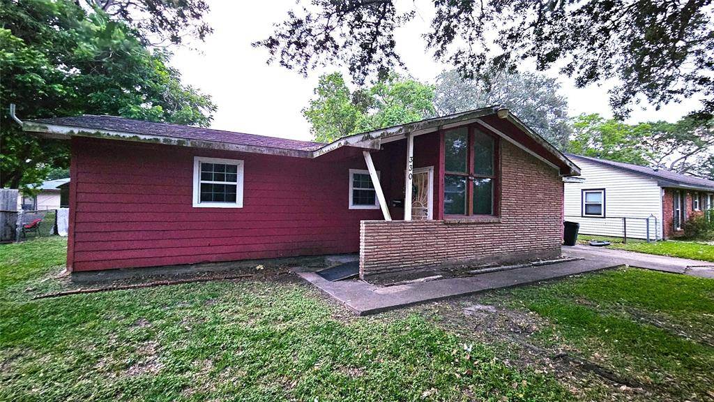Hitchcock, TX 77563,330 Cedar DR