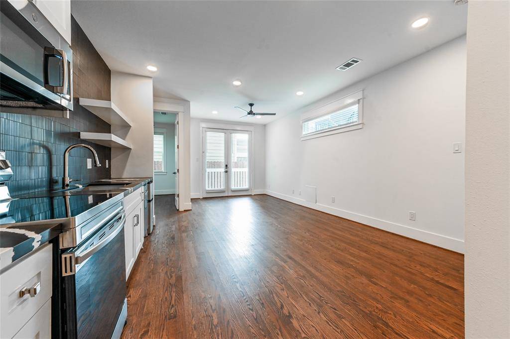 Houston, TX 77008,425 W 21 ST
