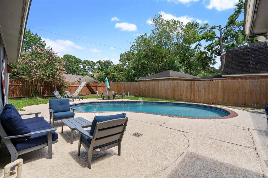 Houston, TX 77092,5614 Bough CT