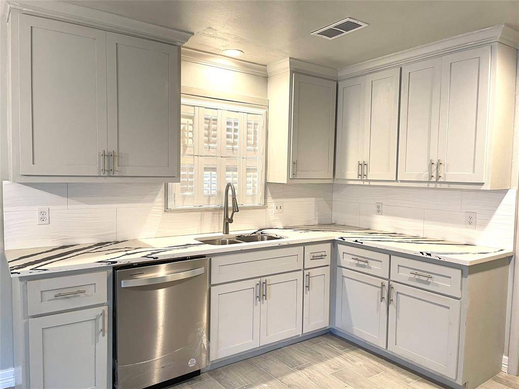 Houston, TX 77096,5131 Indigo ST