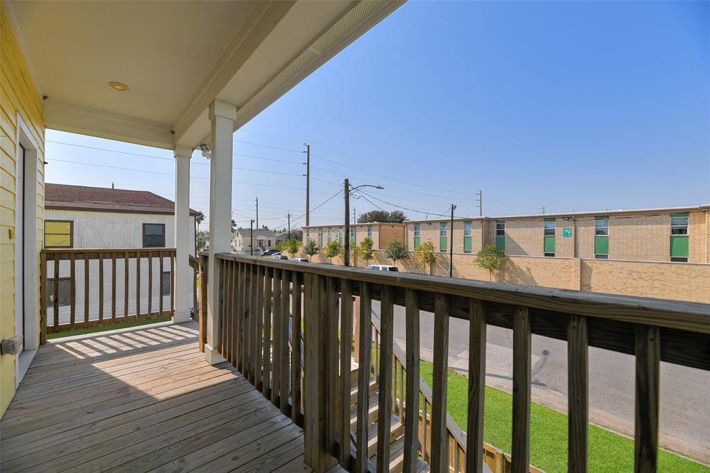 Galveston, TX 77550,612 38th ST