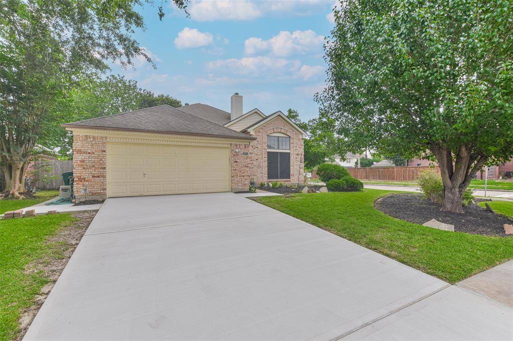 Pasadena, TX 77505,6931 Little Redwood DR