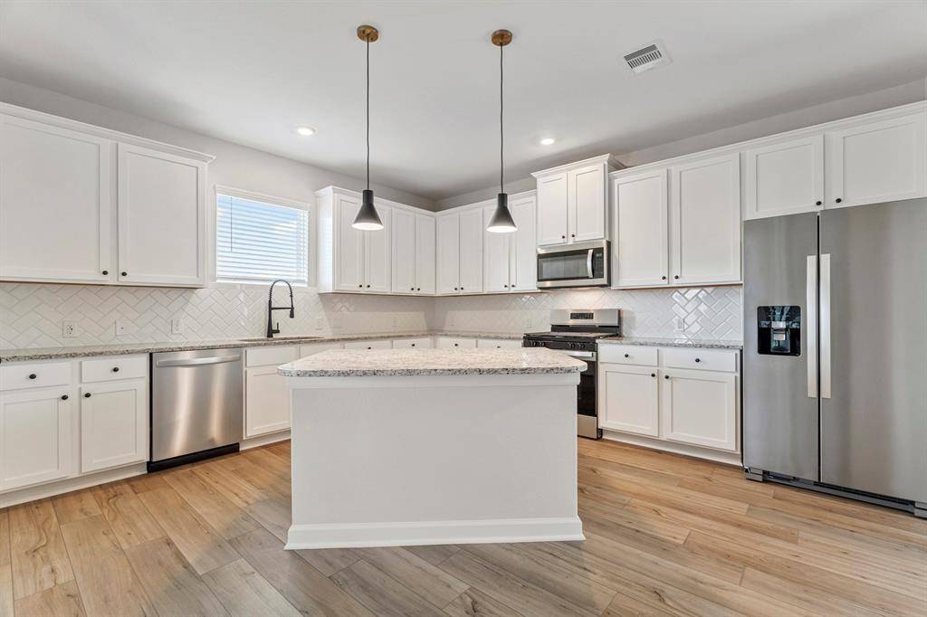 Iowa Colony, TX 77583,10518 Sutter Creek DR