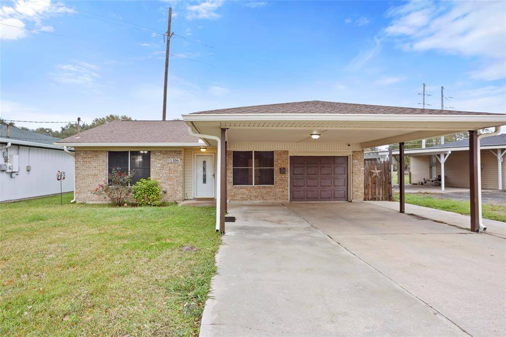 Port Neches, TX 77651,1306 Welch ST