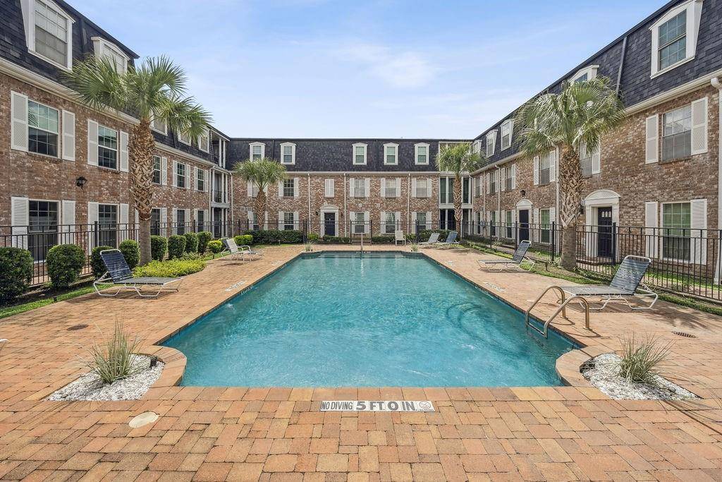 Houston, TX 77024,361 N Post Oak LN #242
