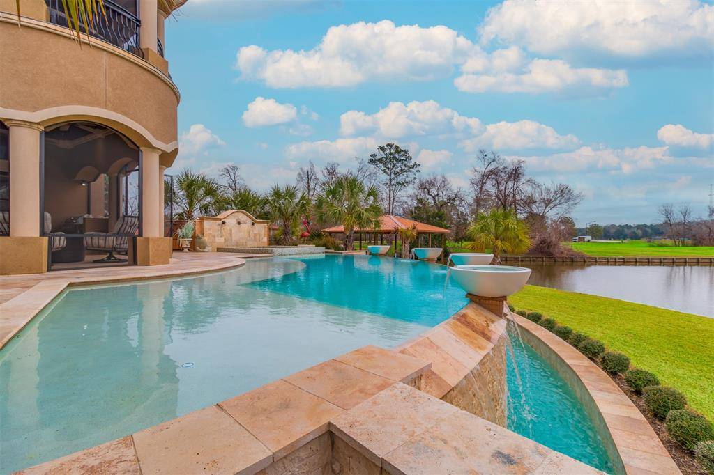 Montgomery, TX 77316,146 La Vie DR