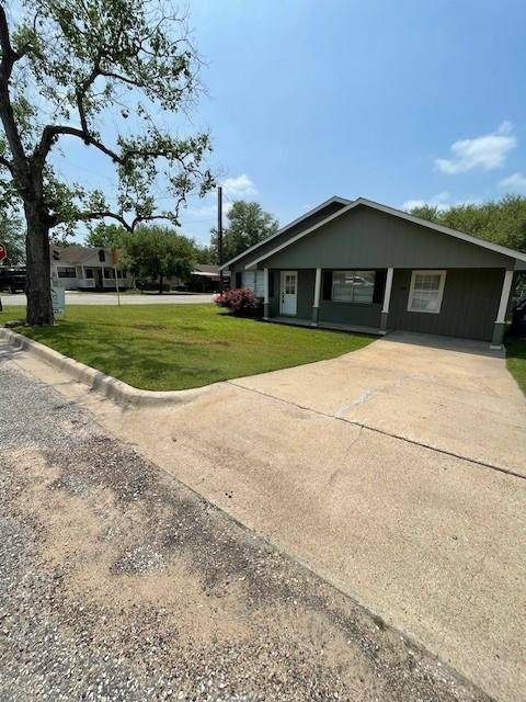 Bellville, TX 77418,1041 E 2nd ST