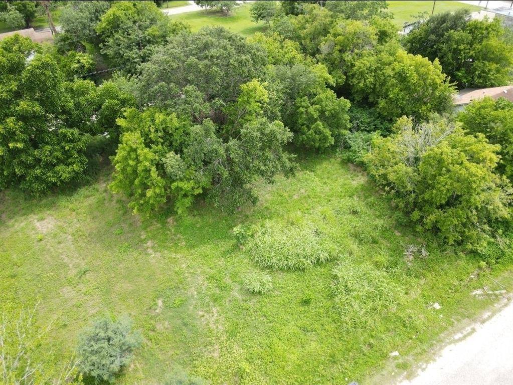 Texas City, TX 77590,215 2nd AVE N
