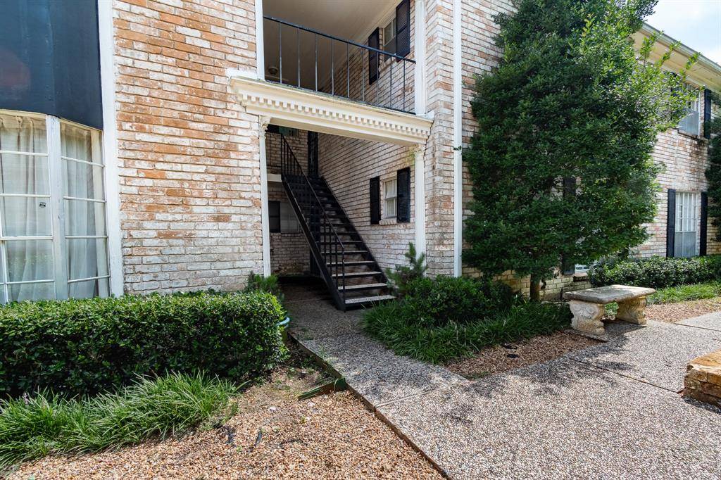 Houston, TX 77063,7900 Westheimer #216