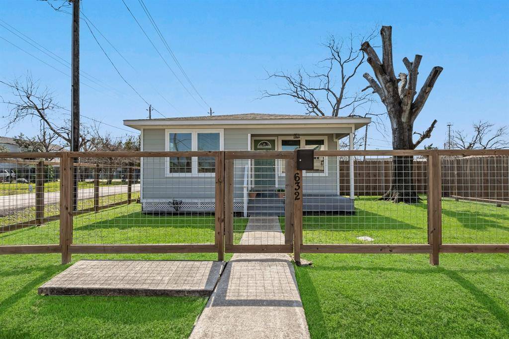 Houston, TX 77022,632 E 38th ST