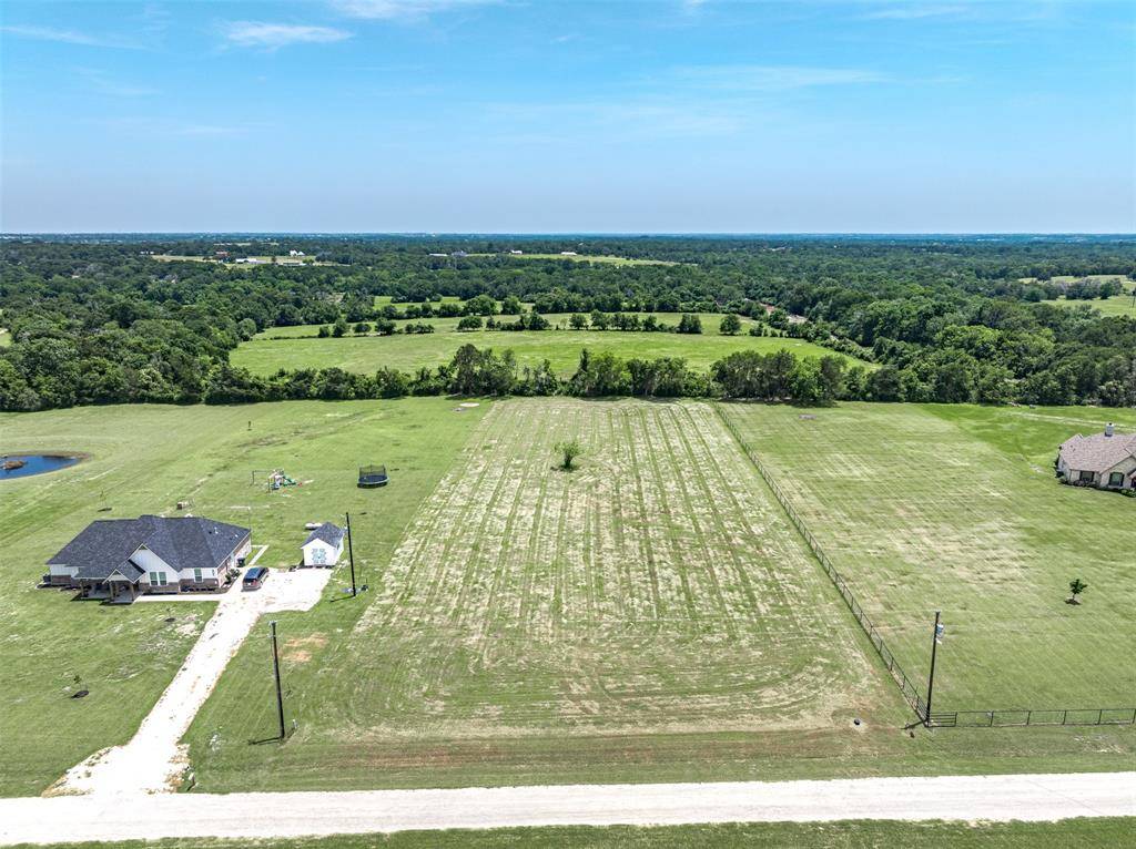Brenham, TX 77833,831 Indian Hill LN