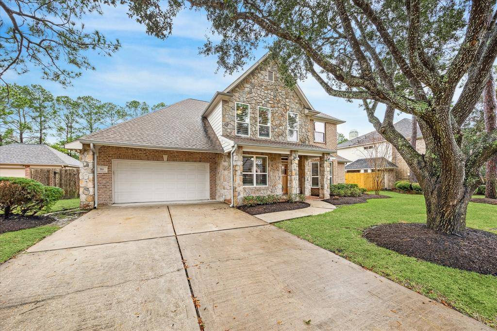 Friendswood, TX 77546,711 Red Oak LN