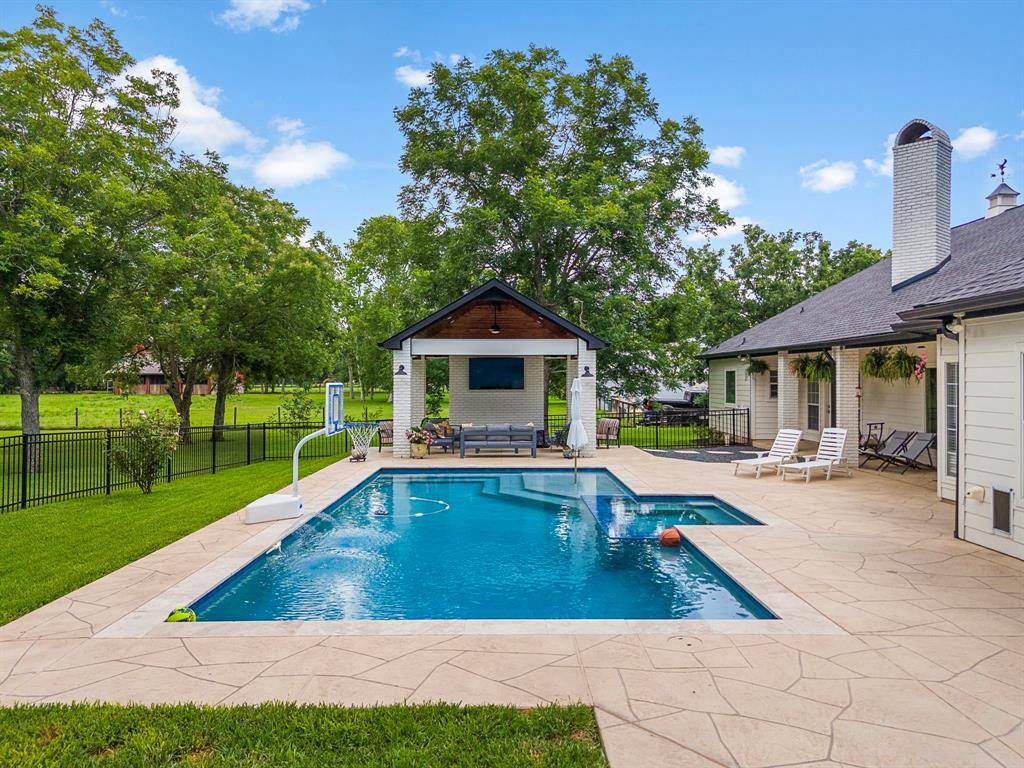 Fulshear, TX 77406,6910 Bois D Arc LN