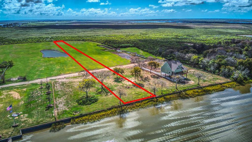 Brazoria, TX 77422,5616 County Road 469