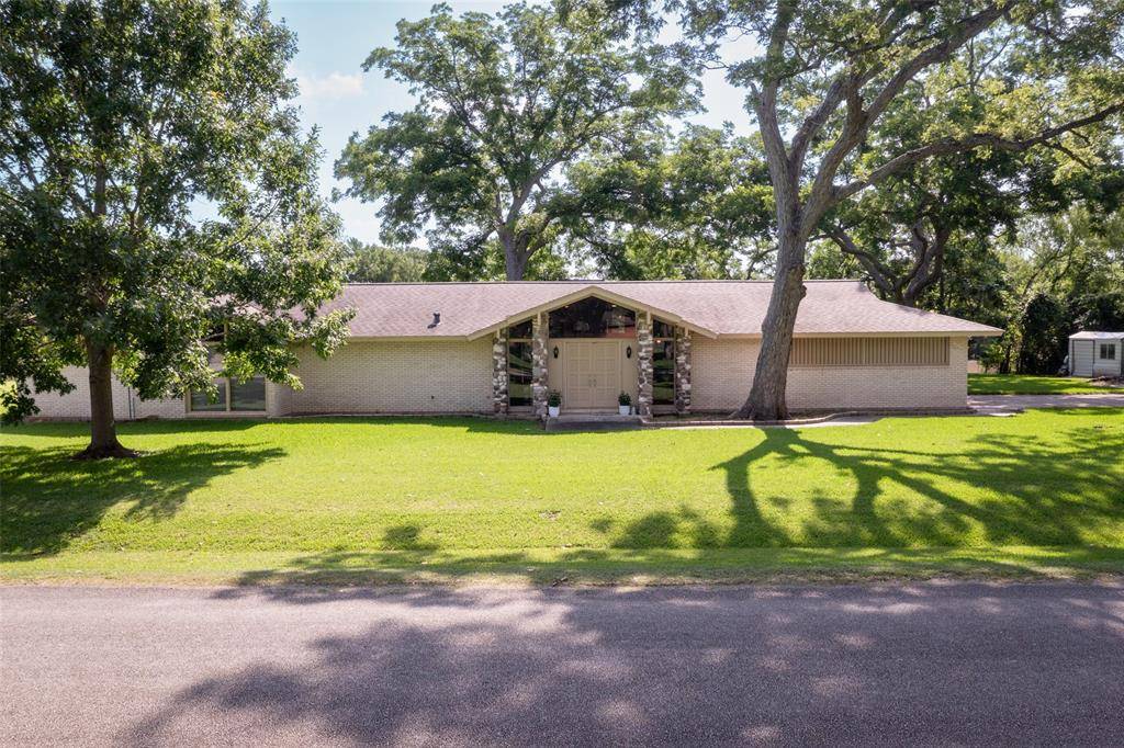 Wharton, TX 77488,613 Bolling Green DR