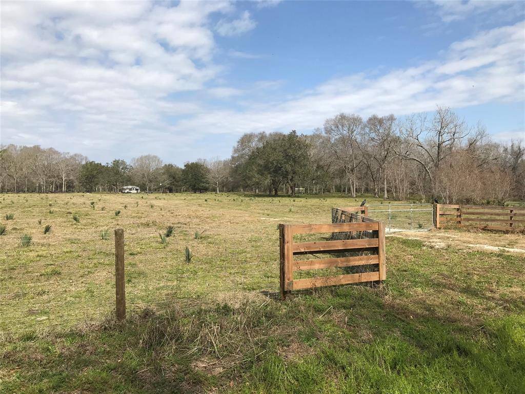 Sweeny, TX 77480,10450 County Road 321