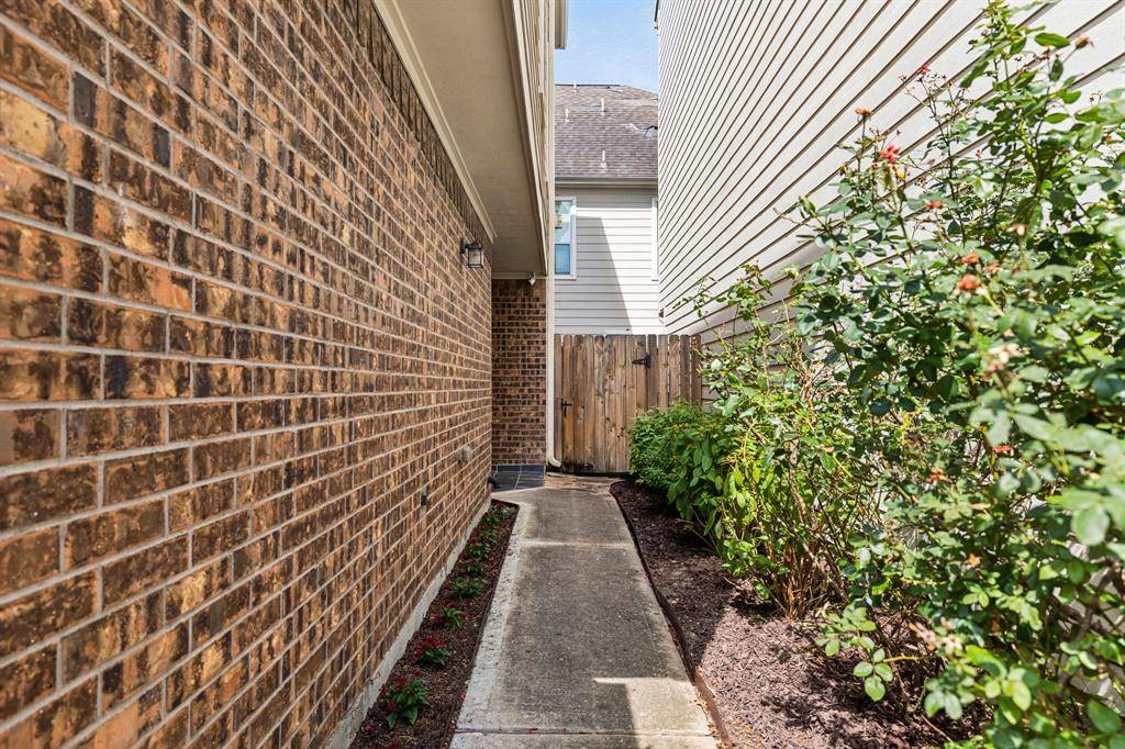 Houston, TX 77008,2603 Enclave At Shady Acres CT