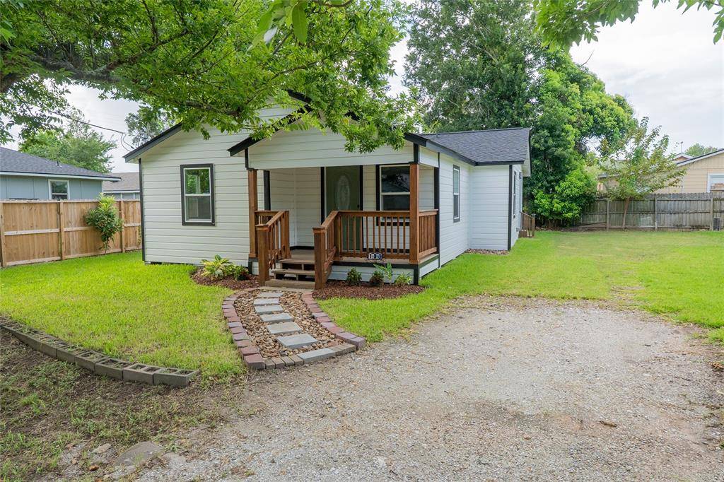 Clute, TX 77531,130 & 134 E Bernard ST