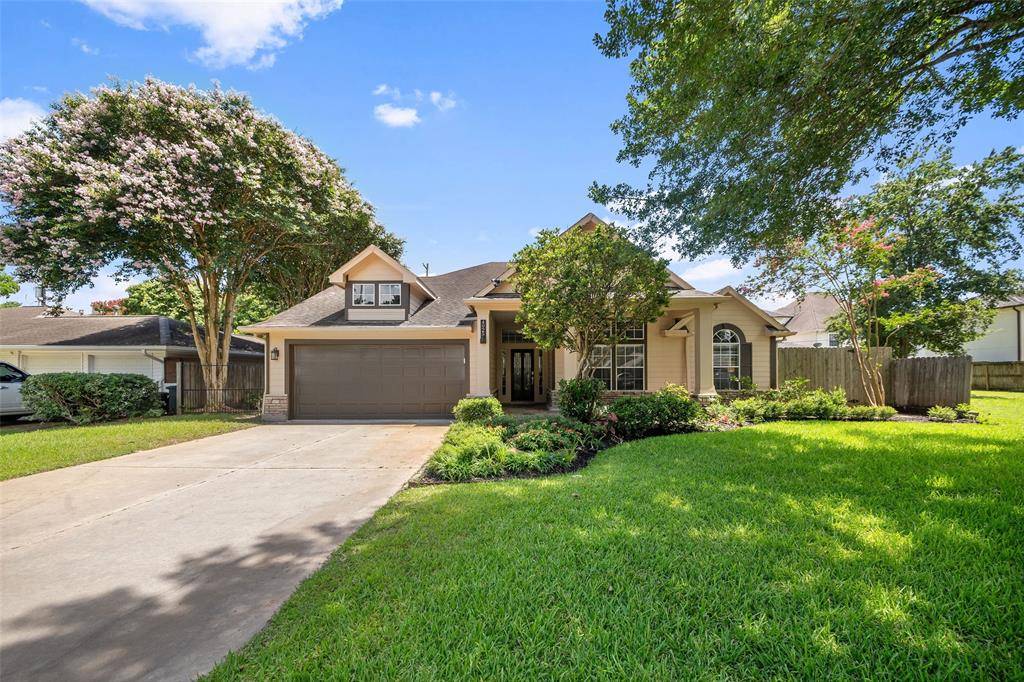 Bellaire, TX 77401,4925 Maple ST