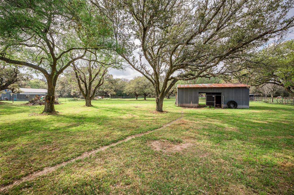 Van Vleck, TX 77482,2113 Pin Oak CIR