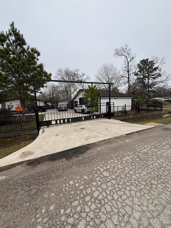 Splendora, TX 77372,21601 CR 3747