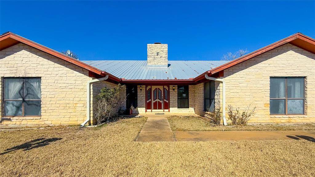 Bastrop, TX 78602,470 Glass LN