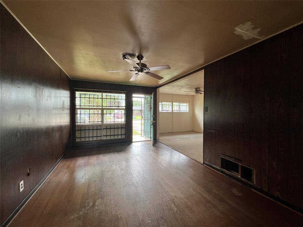 Houston, TX 77033,5619 Rue ST