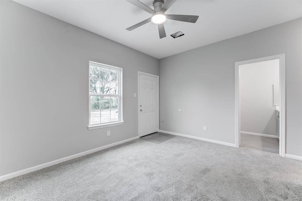 Houston, TX 77029,142 Calloway ST