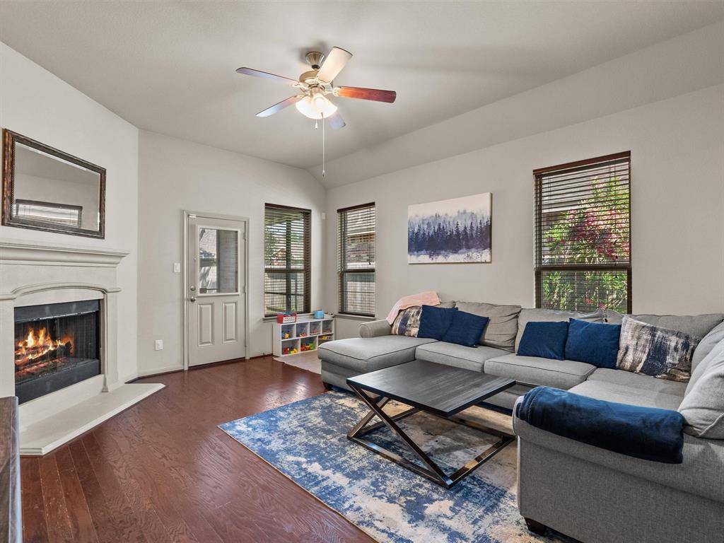 Webster, TX 77598,605 Pedernales ST