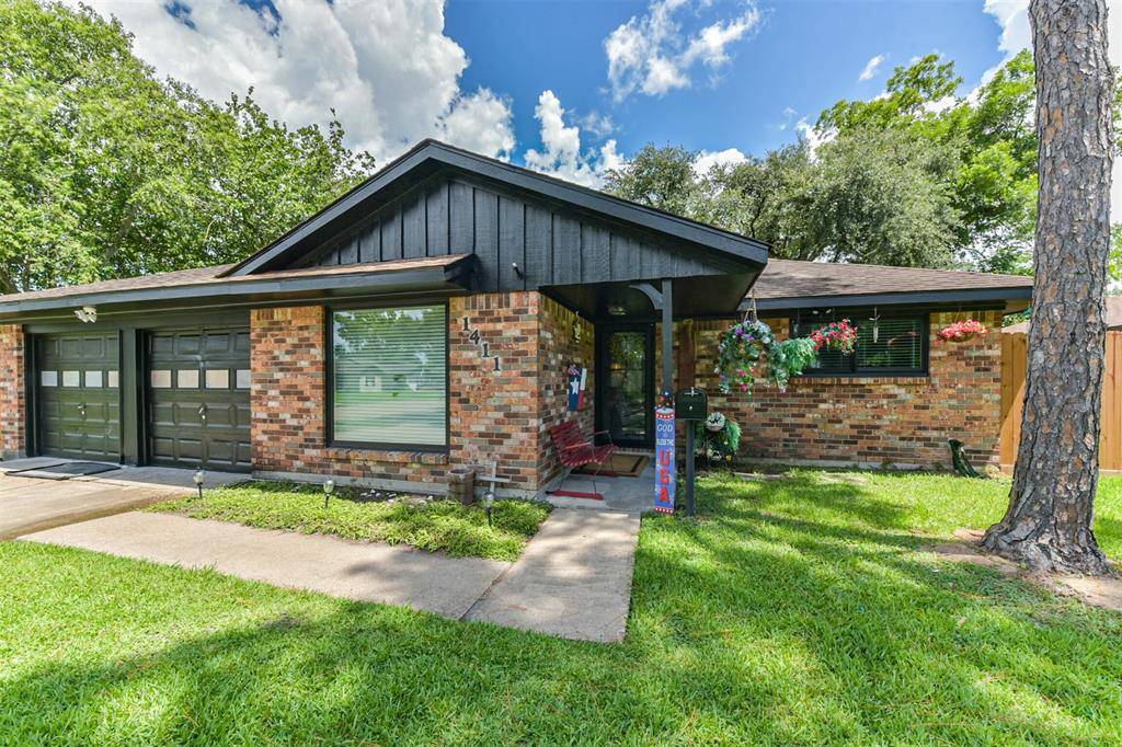 Pasadena, TX 77502,1411 Blackburn DR