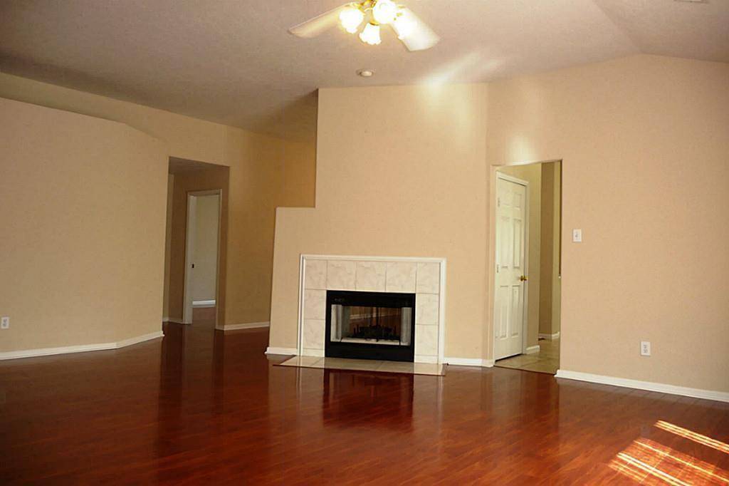 Sugar Land, TX 77479,211 Hartwood CT