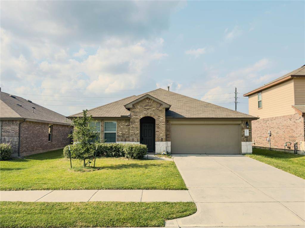 Rosharon, TX 77583,935 Petunia Falls LN