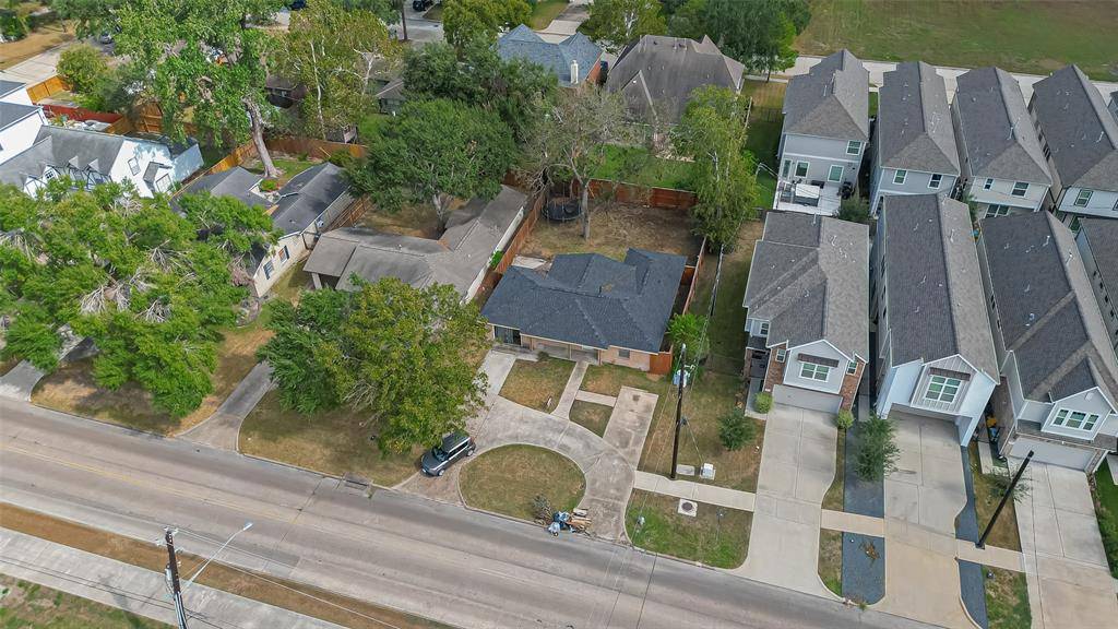 Bellaire, TX 77401,5609 Newcastle ST