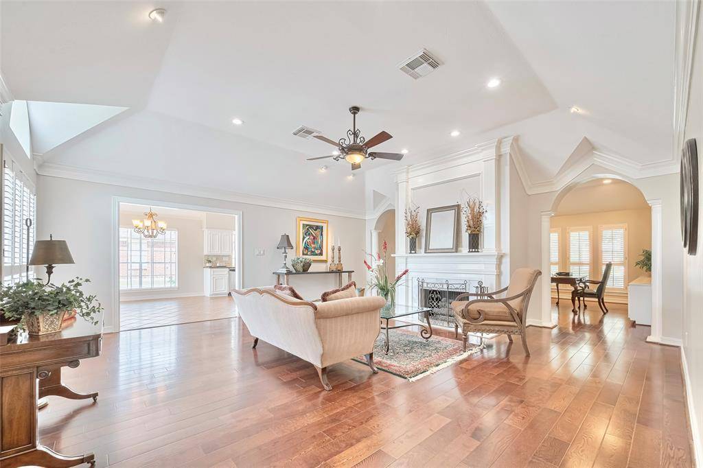 Sugar Land, TX 77479,4910 Canterbury LN