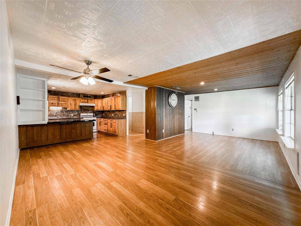 Damon, TX 77430,29723 County Road 25