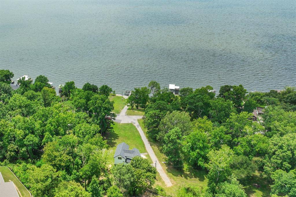 Livingston, TX 77351,118 Hickory Pines