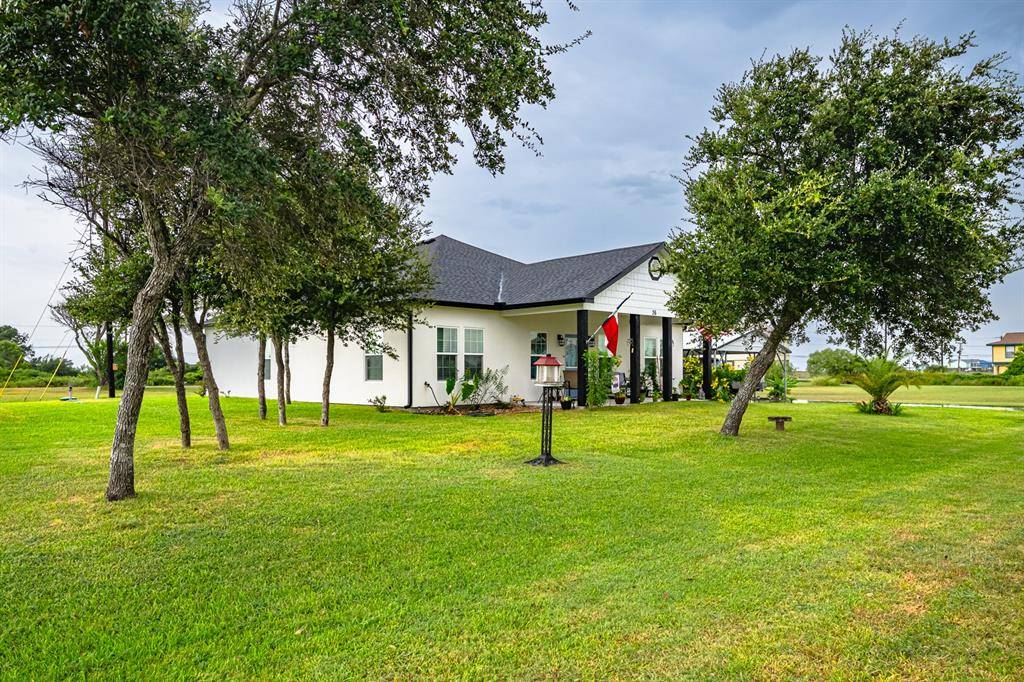 Rockport, TX 78382,36 W Green Oak LN