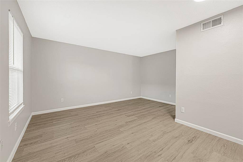 Friendswood, TX 77546,107 E Willowick AVE #2