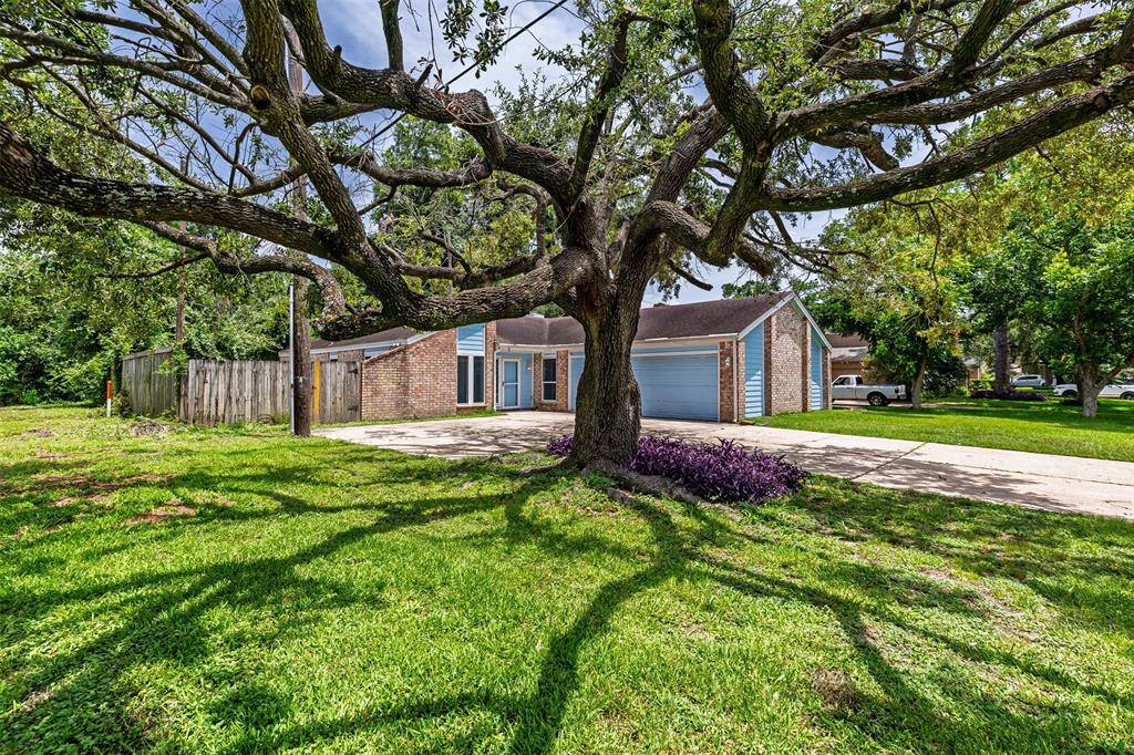 Houston, TX 77070,12126 Holly Stone DR
