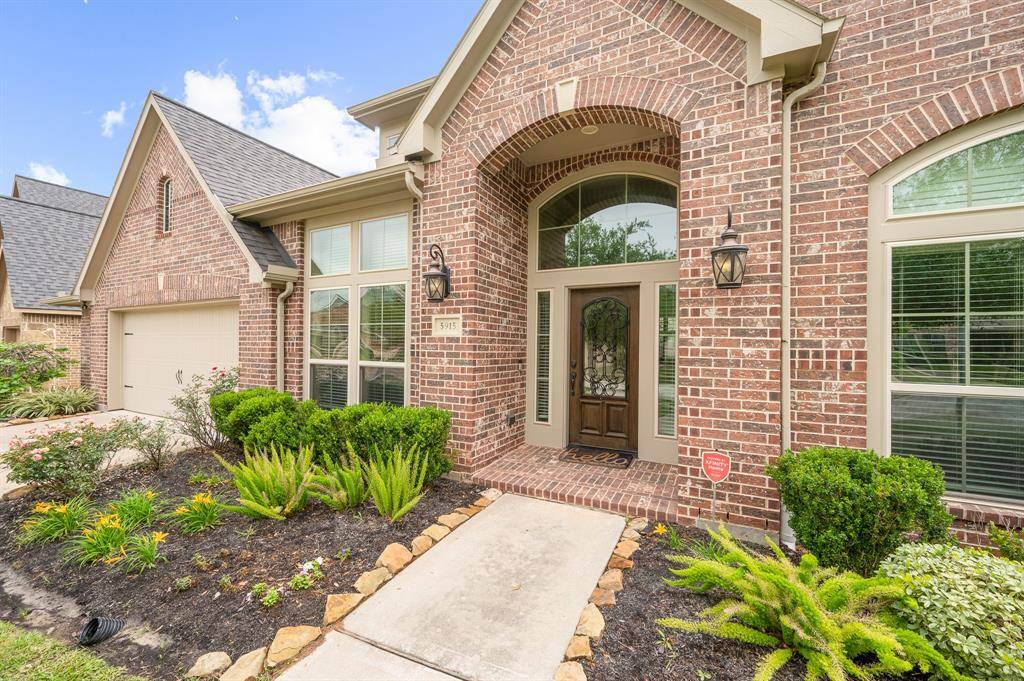 Sugar Land, TX 77479,5915 Lost Falls Ct CT