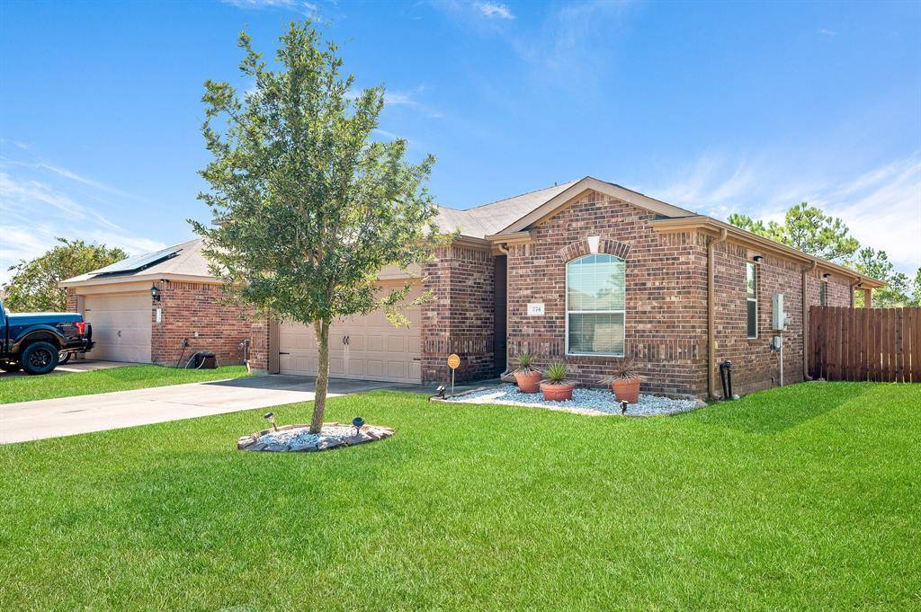 La Marque, TX 77568,774 Grassy Knoll LN