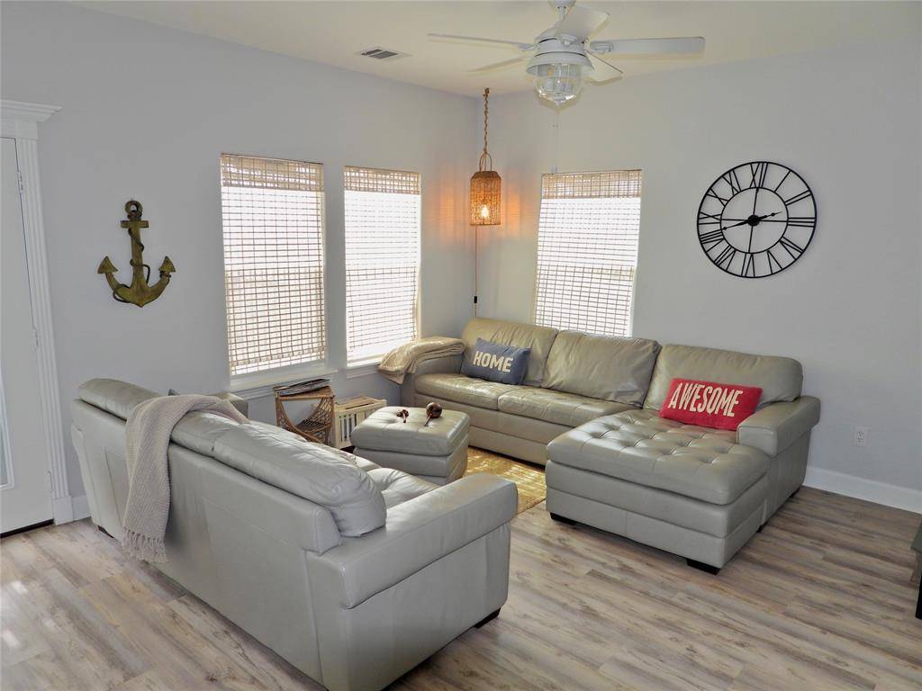 Surfside Beach, TX 77541,110 Pelican Pl