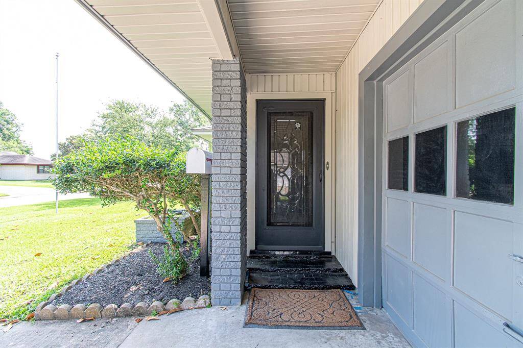 Texas City, TX 77590,933 Mainland DR
