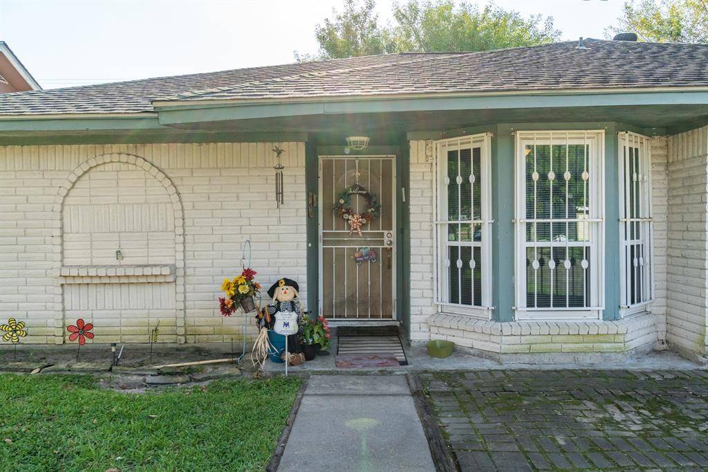 Houston, TX 77060,15323 Merritt LN