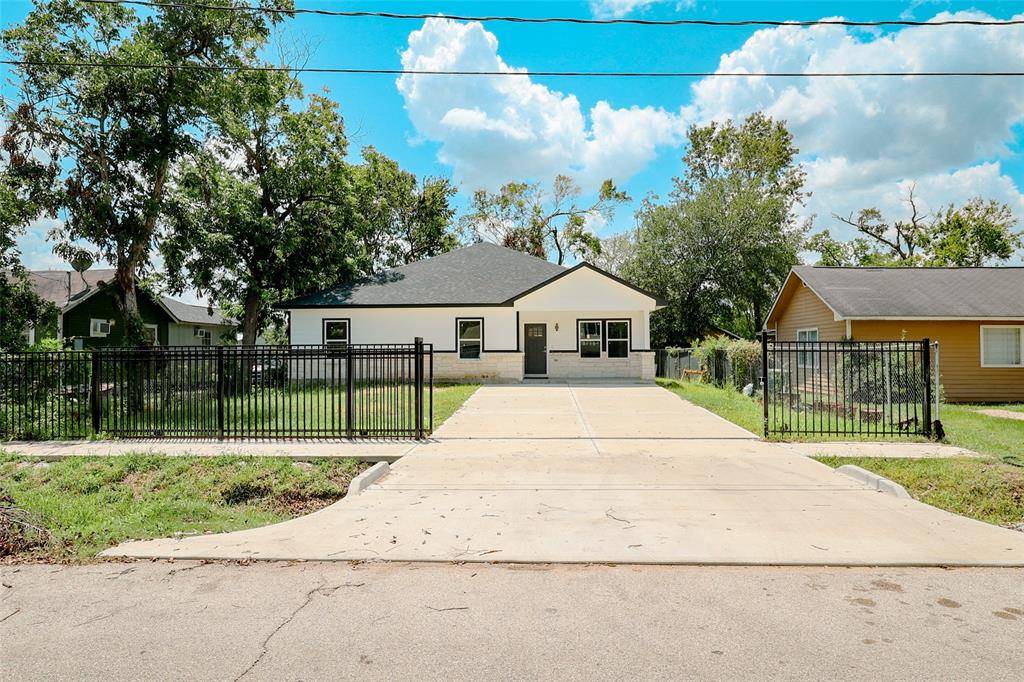 Houston, TX 77016,8703 Autumn LN