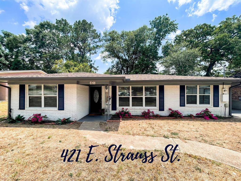 Bellville, TX 77418,421 E Strauss ST