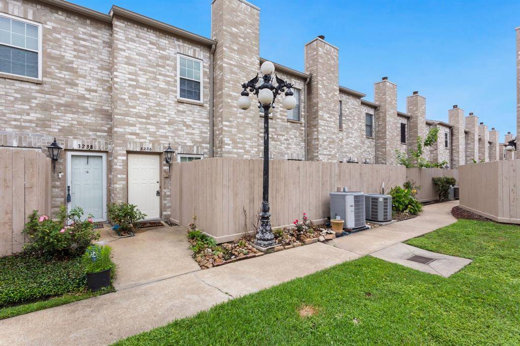 Houston, TX 77054,3236 Holly Hall ST