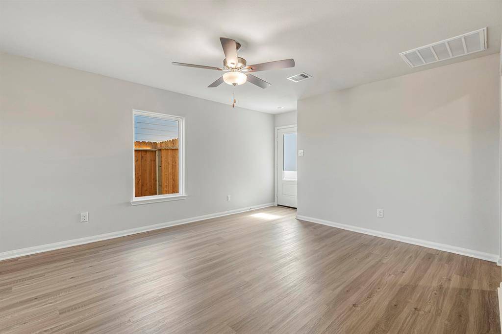 Houston, TX 77016,8112 Sunberry Shadow DR