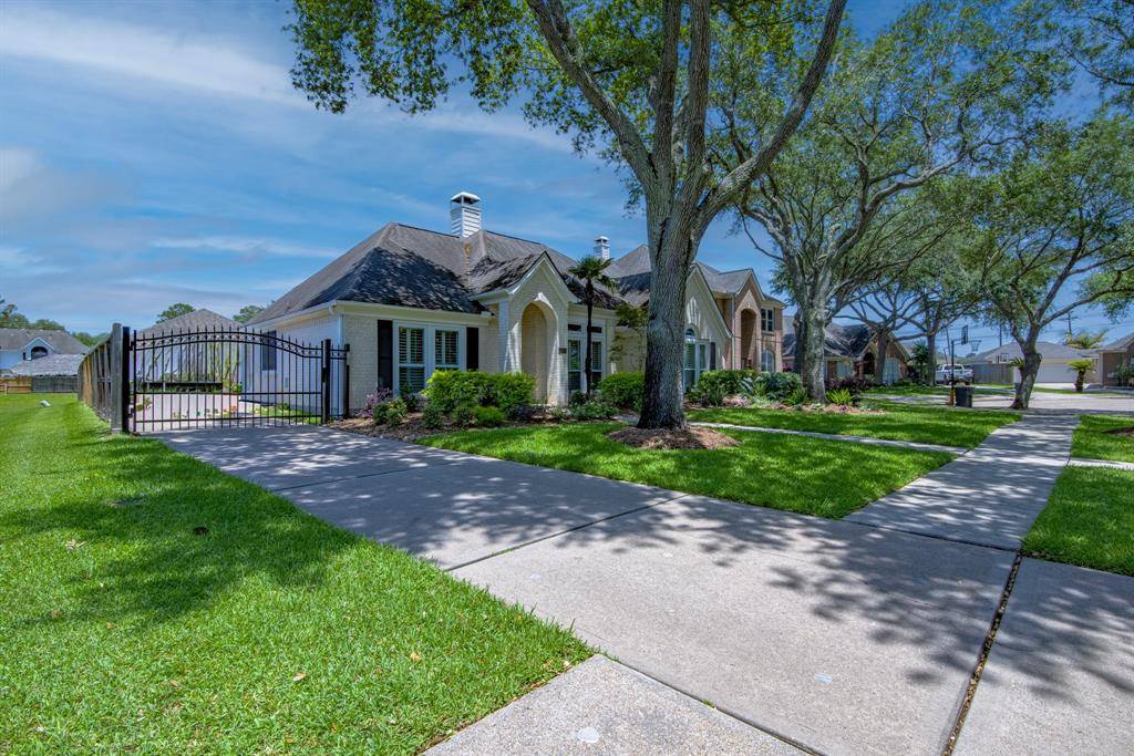 League City, TX 77573,2120 Barrington Pointe DR