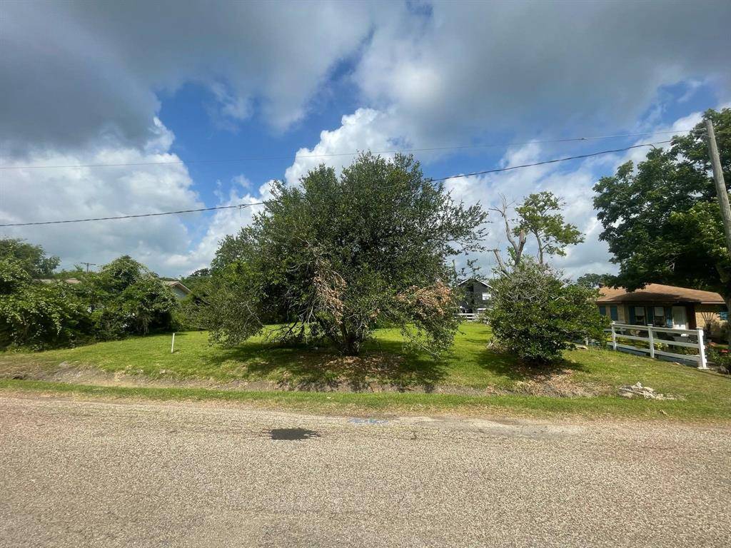Hitchcock, TX 77563,7006 Stewart Road